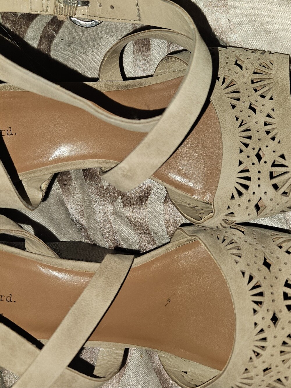 Indigo Rd. Womans Beige Platform Sandal Size 11M